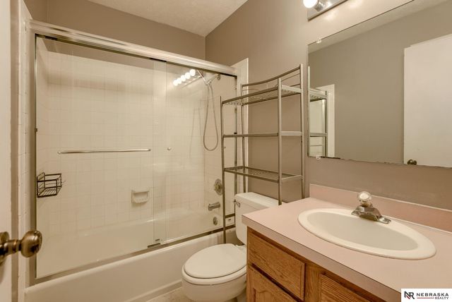 2035 W Cove Court, Lincoln, NE 68522