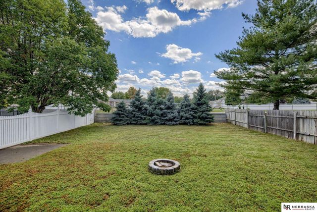 2035 W Cove Court, Lincoln, NE 68522