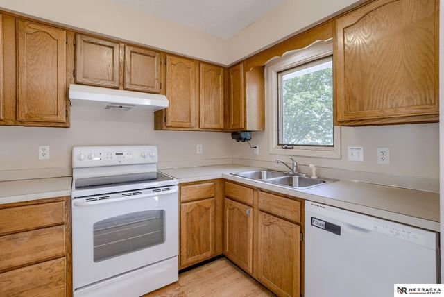 2035 W Cove Court, Lincoln, NE 68522