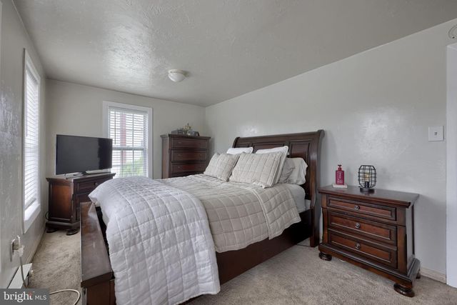 343 W MAIN ST, Dallastown, PA 17313