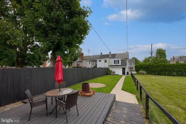 343 W MAIN ST, Dallastown, PA 17313