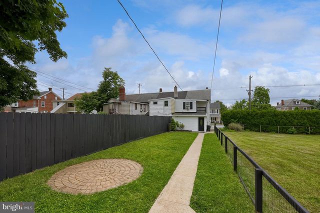 343 W MAIN ST, Dallastown, PA 17313