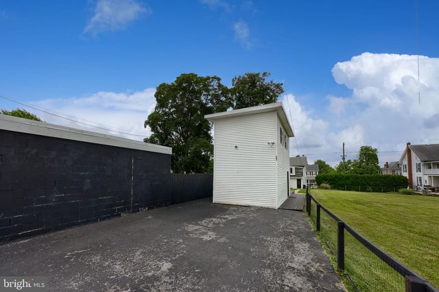 343 W MAIN ST, Dallastown, PA 17313