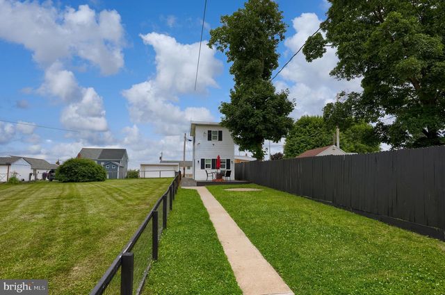 343 W MAIN ST, Dallastown, PA 17313
