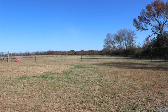 150 5th Street N, Sylvania, AL 35988