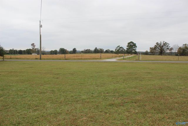 150 5th Street N, Sylvania, AL 35988