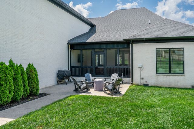 887 Harrisburg Ln, Mount Juliet, TN 37122