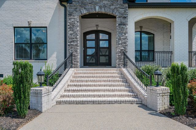 887 Harrisburg Ln, Mount Juliet, TN 37122