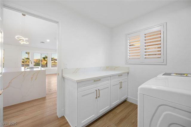 2808 Crown Ridge Drive, Las Vegas, NV 89134