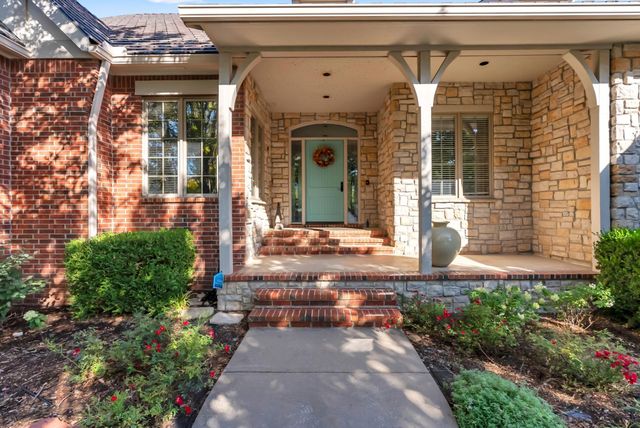 8812 E Churchill Cir, Wichita, KS 67206