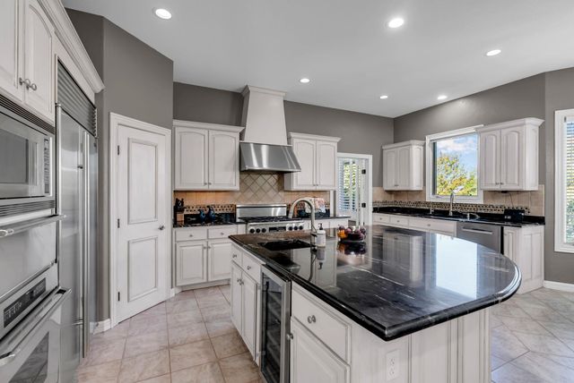 8812 E Churchill Cir, Wichita, KS 67206