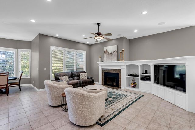 8812 E Churchill Cir, Wichita, KS 67206