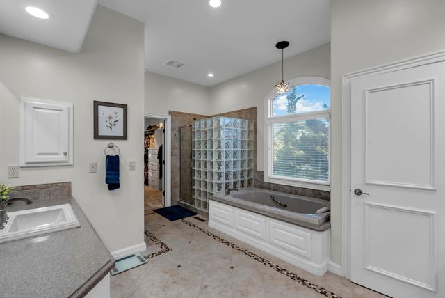 8812 E Churchill Cir, Wichita, KS 67206