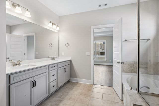 1144 Brixworth Dr, Spring Hill, TN 37174