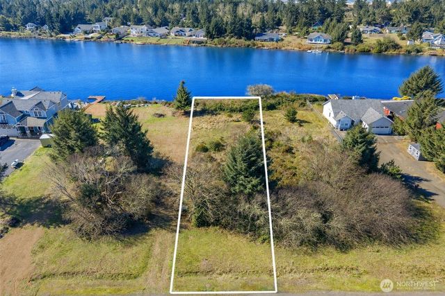 599 E Chance A La Mer NE, Ocean Shores, WA 98569