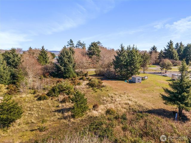 599 E Chance A La Mer NE, Ocean Shores, WA 98569