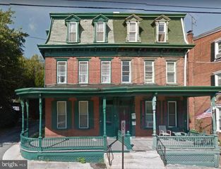 310 S MARKET ST #2, Mechanicsburg, PA 17055