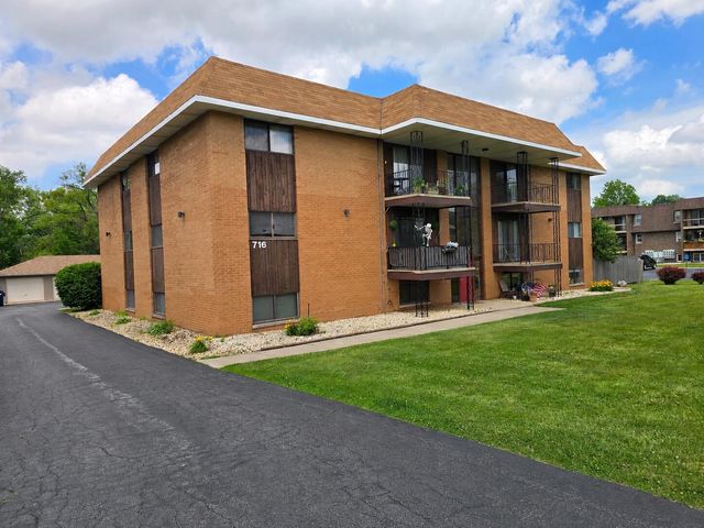 716 Moraine Trace 10, Schererville, IN 46375