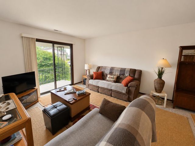 716 Moraine Trace 10, Schererville, IN 46375