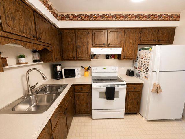 716 Moraine Trace 10, Schererville, IN 46375