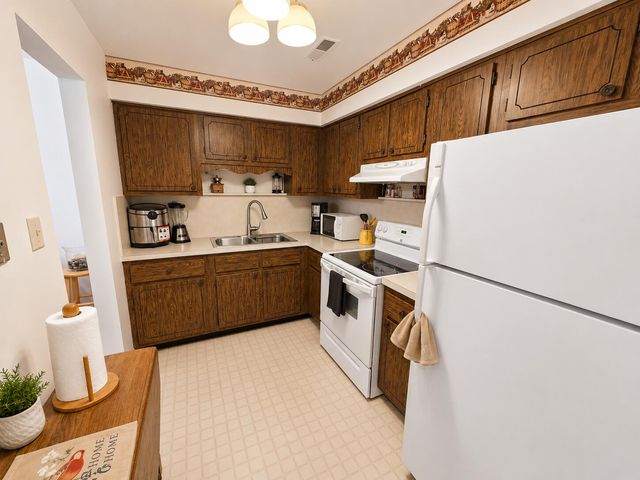 716 Moraine Trace 10, Schererville, IN 46375