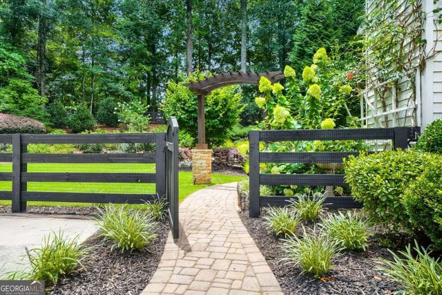 165 Northern Oaks Court, Alpharetta, GA 30004