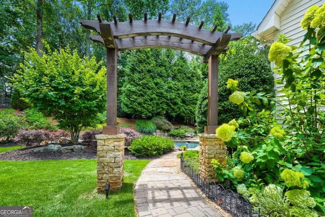 165 Northern Oaks Court, Alpharetta, GA 30004