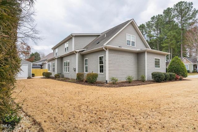 929 E Ivy Valley Drive, Fuquay Varina, NC 27526