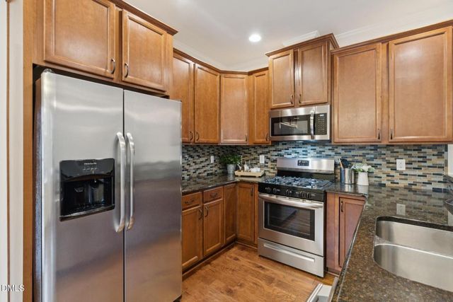 929 E Ivy Valley Drive, Fuquay Varina, NC 27526