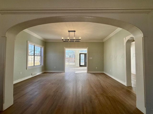 507 Crockett Street, Borger, TX 79007