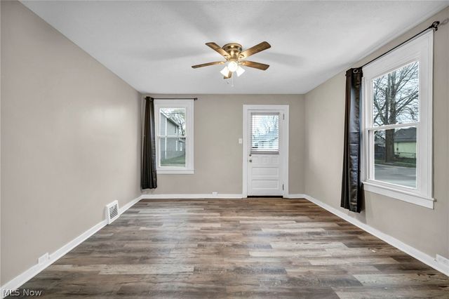 3623 Siam Avenue, Cleveland, OH 44113