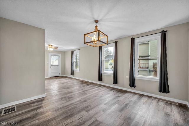 3623 Siam Avenue, Cleveland, OH 44113