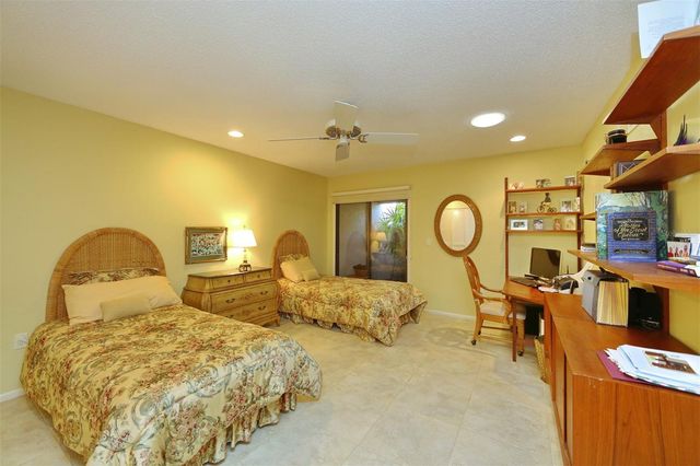 5728 DORAL DRIVE, Sarasota, FL 34243