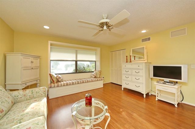 5728 DORAL DRIVE, Sarasota, FL 34243