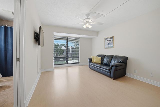 6024 Glendale Drive, Boca Raton, FL 33433