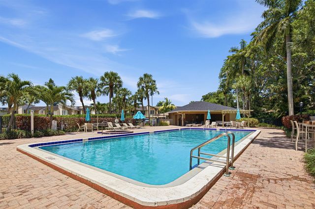 6024 Glendale Drive, Boca Raton, FL 33433