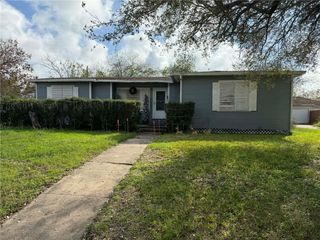 1442 Annapolis Dr, Corpus Christi, TX 78415