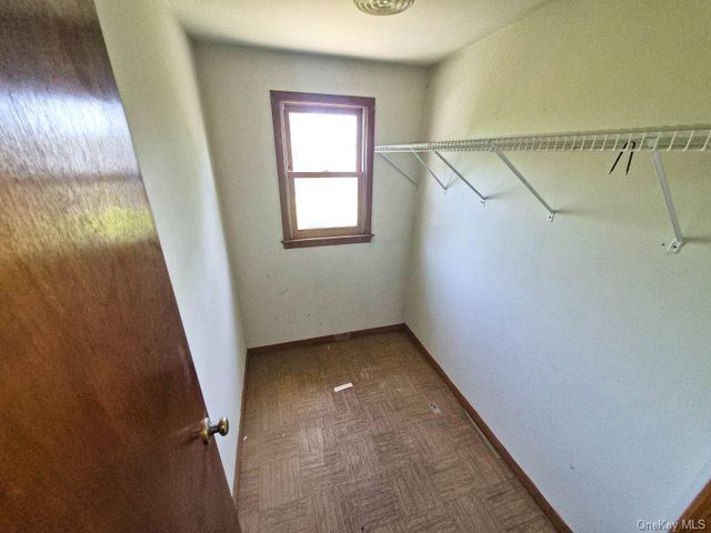 9 Robert Street, Hicksville, NY 11801