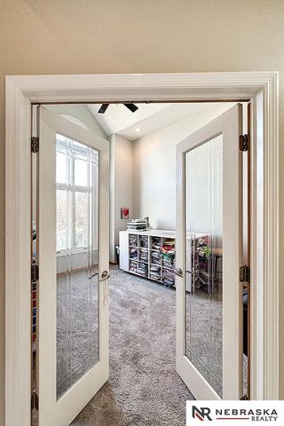 2924 Blackhawk Circle, Bellevue, NE 68123