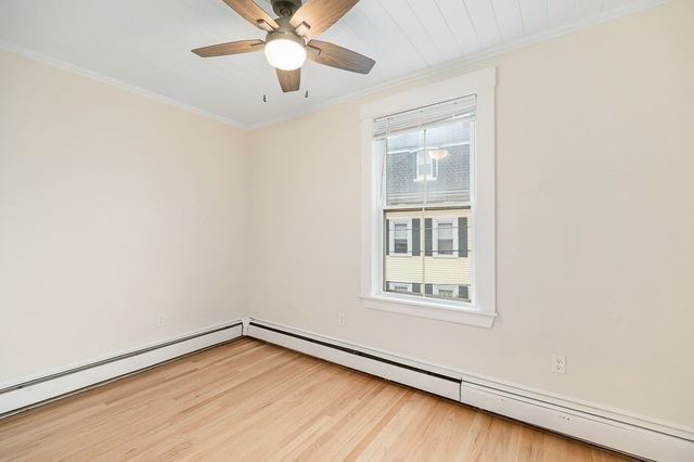 730 Hale St 2R, Beverly, MA 01915