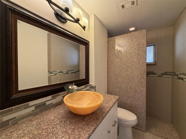 9418 Beverlyhill Street, Houston, TX 77063