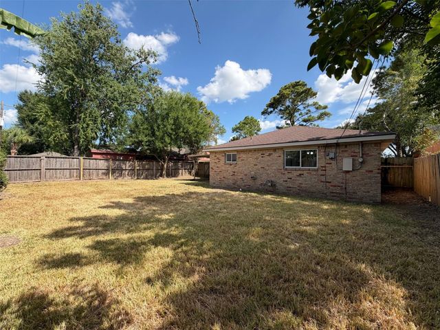 9418 Beverlyhill Street, Houston, TX 77063