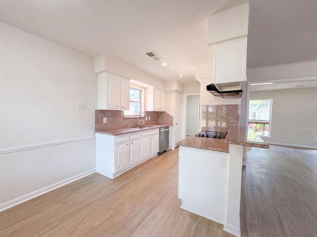 9418 Beverlyhill Street, Houston, TX 77063