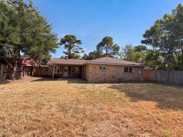 9418 Beverlyhill Street, Houston, TX 77063