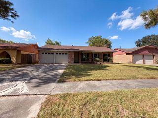 9418 Beverlyhill Street, Houston, TX 77063