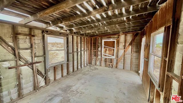 1476 Hales Drive, Joshua Tree, CA 92252