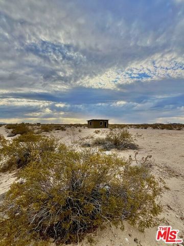1476 Hales Drive, Joshua Tree, CA 92252