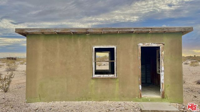 1476 Hales Drive, Joshua Tree, CA 92252
