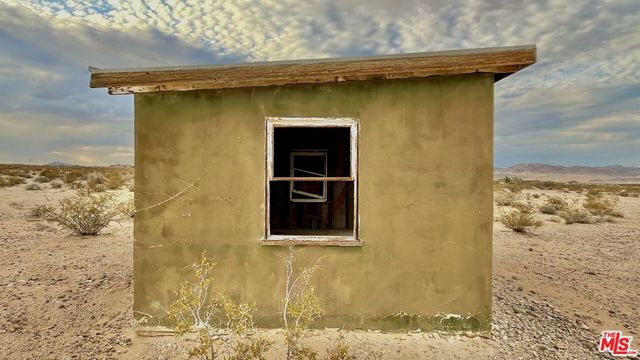 1476 Hales Drive, Joshua Tree, CA 92252