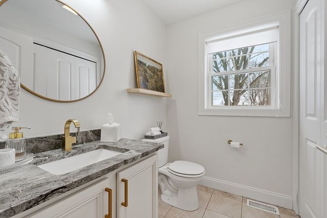 1180 Elm St Willow, Leominster, MA 01453